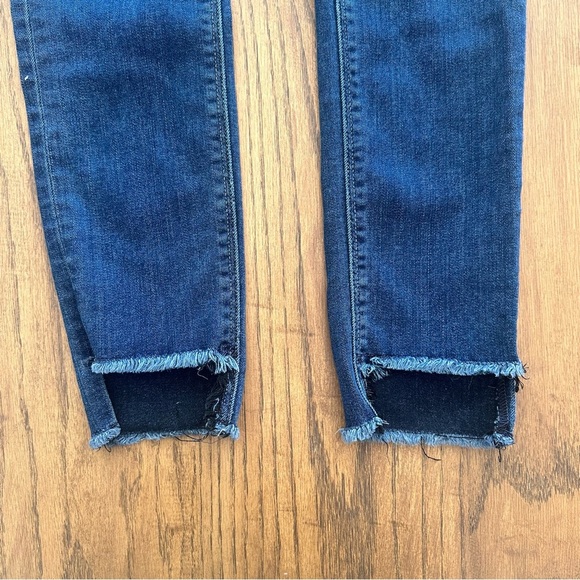 Hudson Colette Mid Rise Skinny Jeans Sz 27 Medium Wash Stretch Denim Raw Hem - Picture 6 of 12